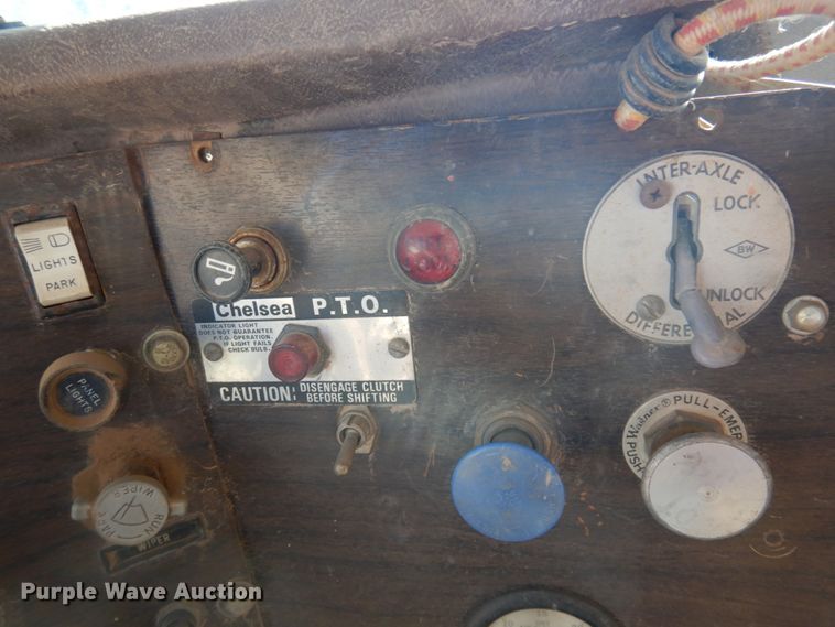 image for item JZ9812 1976 Western Star  water truck