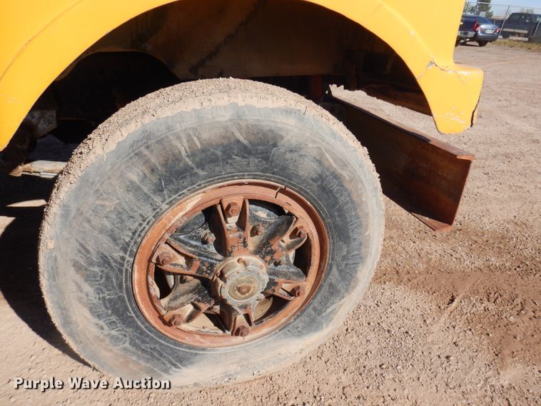 image for item JZ9812 1976 Western Star  water truck