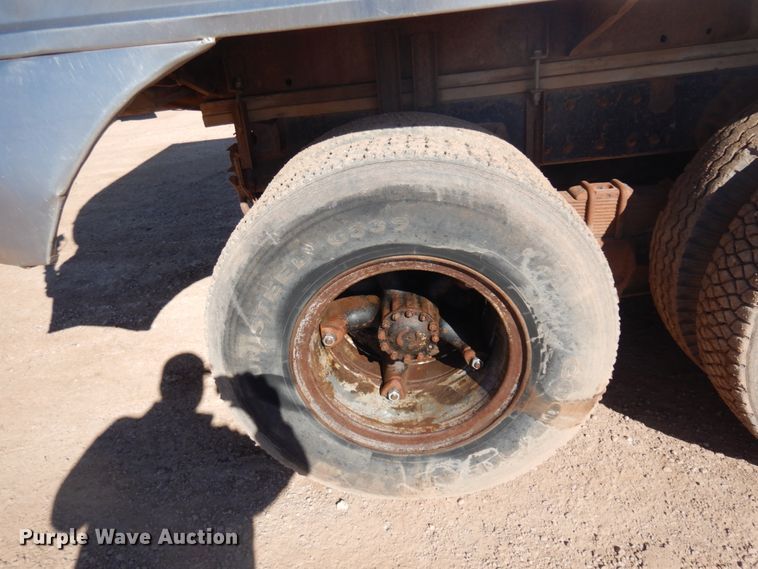 image for item JZ9812 1976 Western Star  water truck