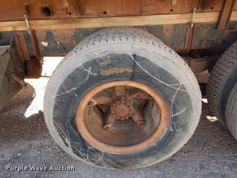 image for item JZ9812 1976 Western Star  water truck