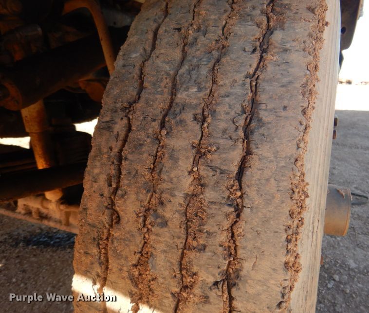 image for item JZ9812 1976 Western Star  water truck