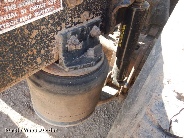 image for item JZ9813 1994 Freightliner FLD120  semi truck