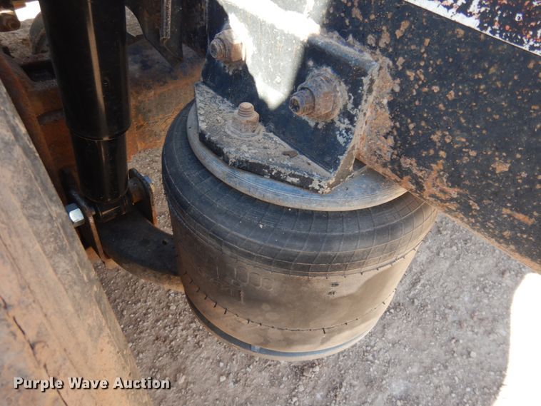 image for item JZ9813 1994 Freightliner FLD120  semi truck