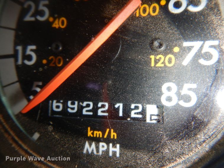 image for item JZ9813 1994 Freightliner FLD120  semi truck