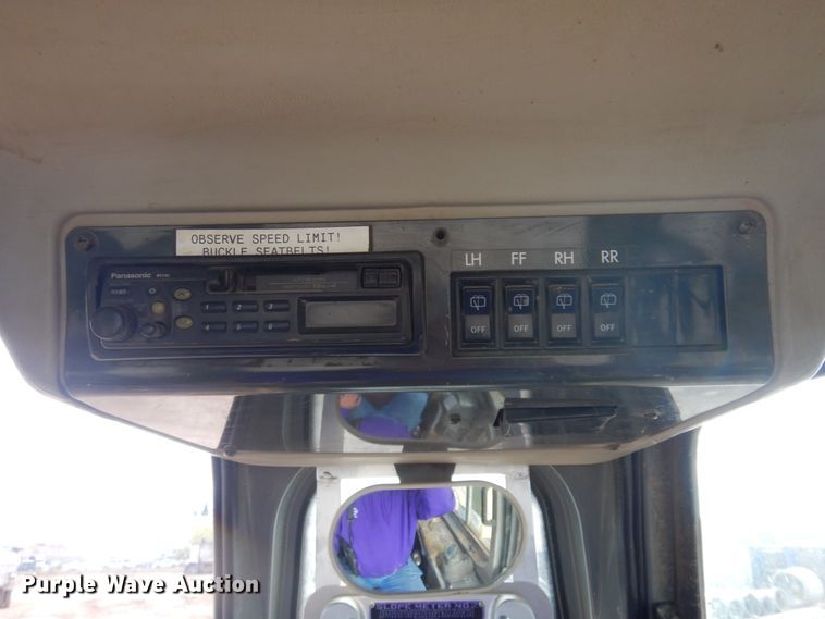 image for item JZ9814 2000 Komatsu D61PX-12  dozer