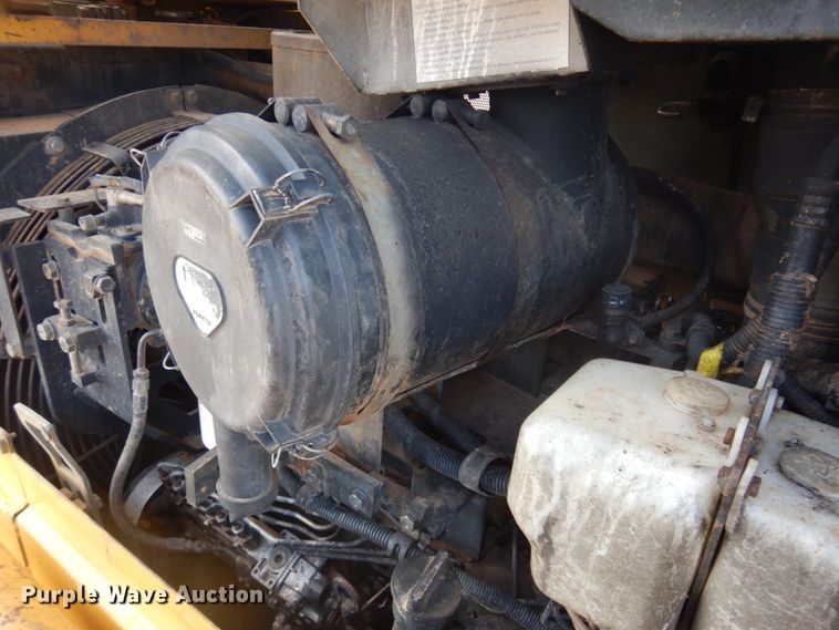 image for item JZ9814 2000 Komatsu D61PX-12  dozer