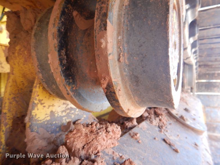 image for item JZ9814 2000 Komatsu D61PX-12  dozer