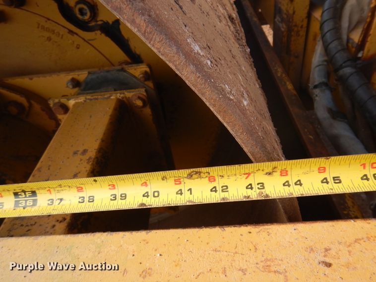 image for item JZ9815 1991 Caterpillar CS-433B  single drum vibratory roller