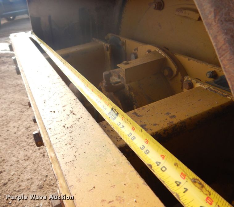 image for item JZ9815 1991 Caterpillar CS-433B  single drum vibratory roller