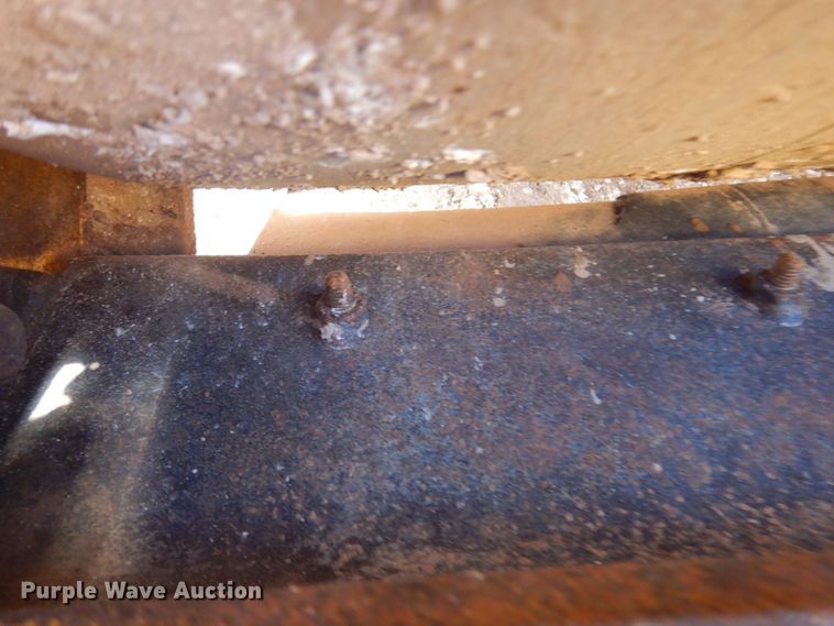 image for item JZ9815 1991 Caterpillar CS-433B  single drum vibratory roller