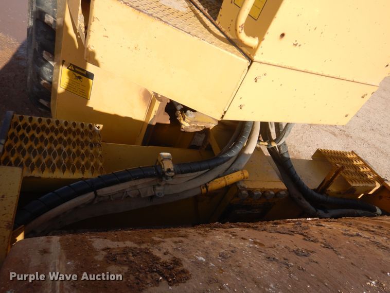 image for item JZ9815 1991 Caterpillar CS-433B  single drum vibratory roller