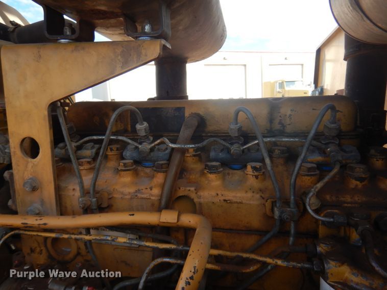 image for item JZ9815 1991 Caterpillar CS-433B  single drum vibratory roller