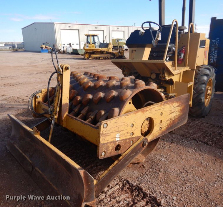 image for item JZ9816 2001 Caterpillar CP-433C  single drum vibratory roller