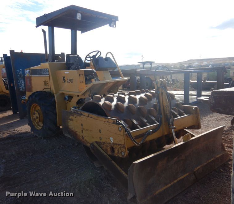 image for item JZ9816 2001 Caterpillar CP-433C  single drum vibratory roller