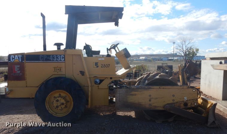 image for item JZ9816 2001 Caterpillar CP-433C  single drum vibratory roller