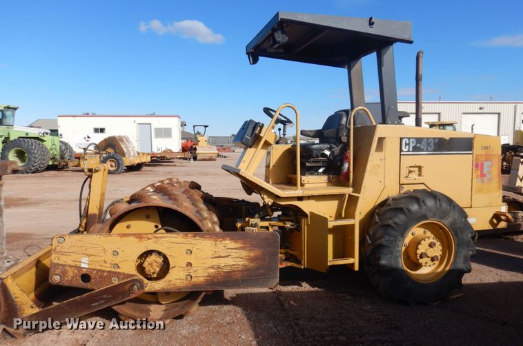 image for item JZ9816 2001 Caterpillar CP-433C  single drum vibratory roller