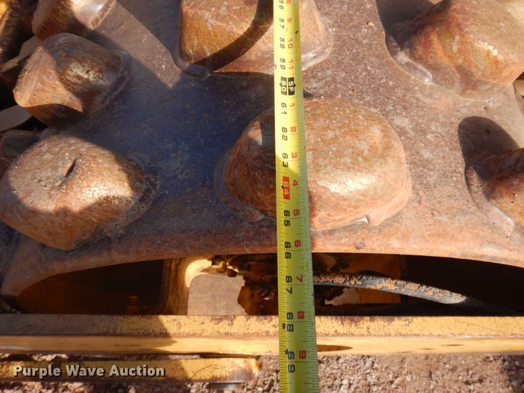 image for item JZ9816 2001 Caterpillar CP-433C  single drum vibratory roller