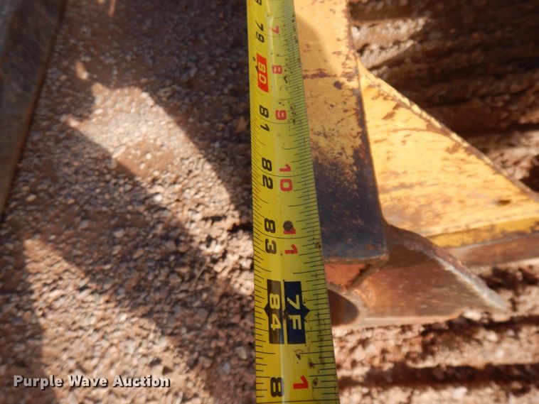 image for item JZ9816 2001 Caterpillar CP-433C  single drum vibratory roller