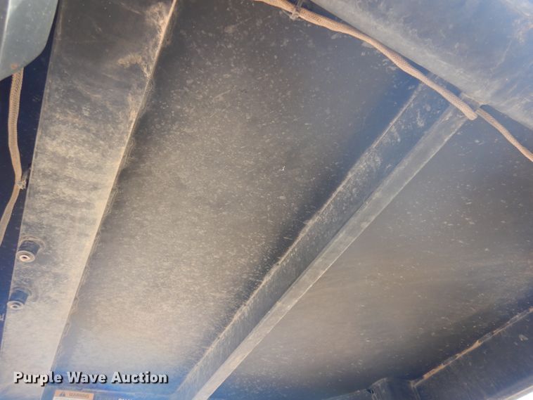 image for item JZ9816 2001 Caterpillar CP-433C  single drum vibratory roller