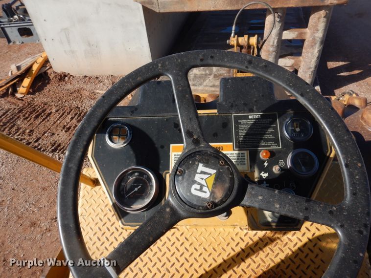 image for item JZ9816 2001 Caterpillar CP-433C  single drum vibratory roller