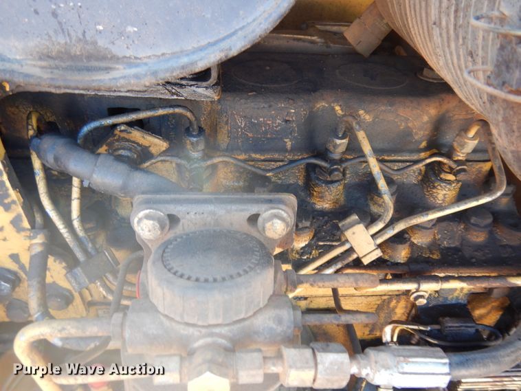 image for item JZ9816 2001 Caterpillar CP-433C  single drum vibratory roller