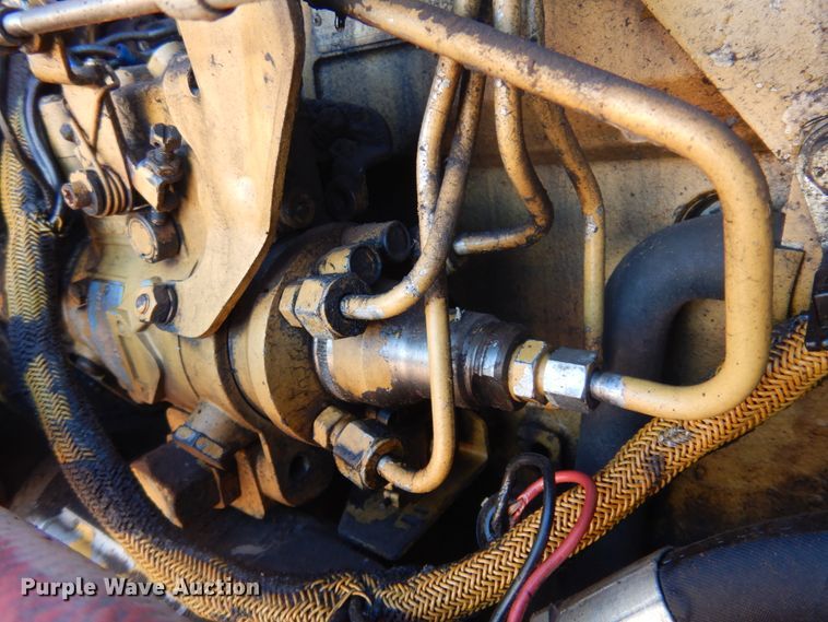 image for item JZ9816 2001 Caterpillar CP-433C  single drum vibratory roller