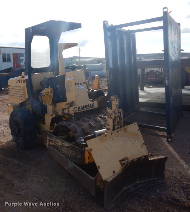 image for item JZ9817 (2) single drum vibratory rollers