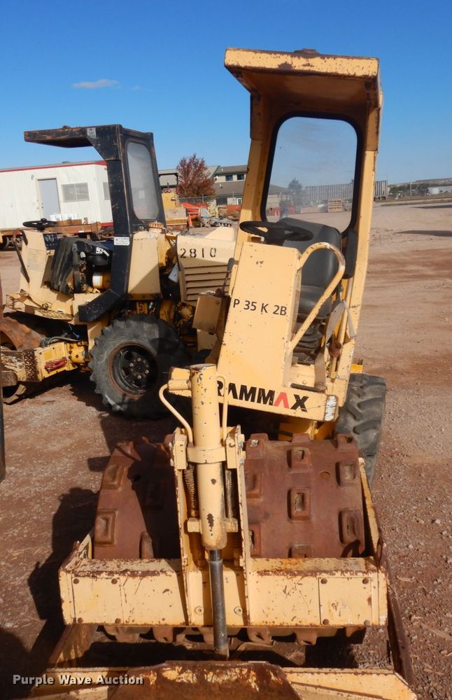 image for item JZ9817 (2) single drum vibratory rollers