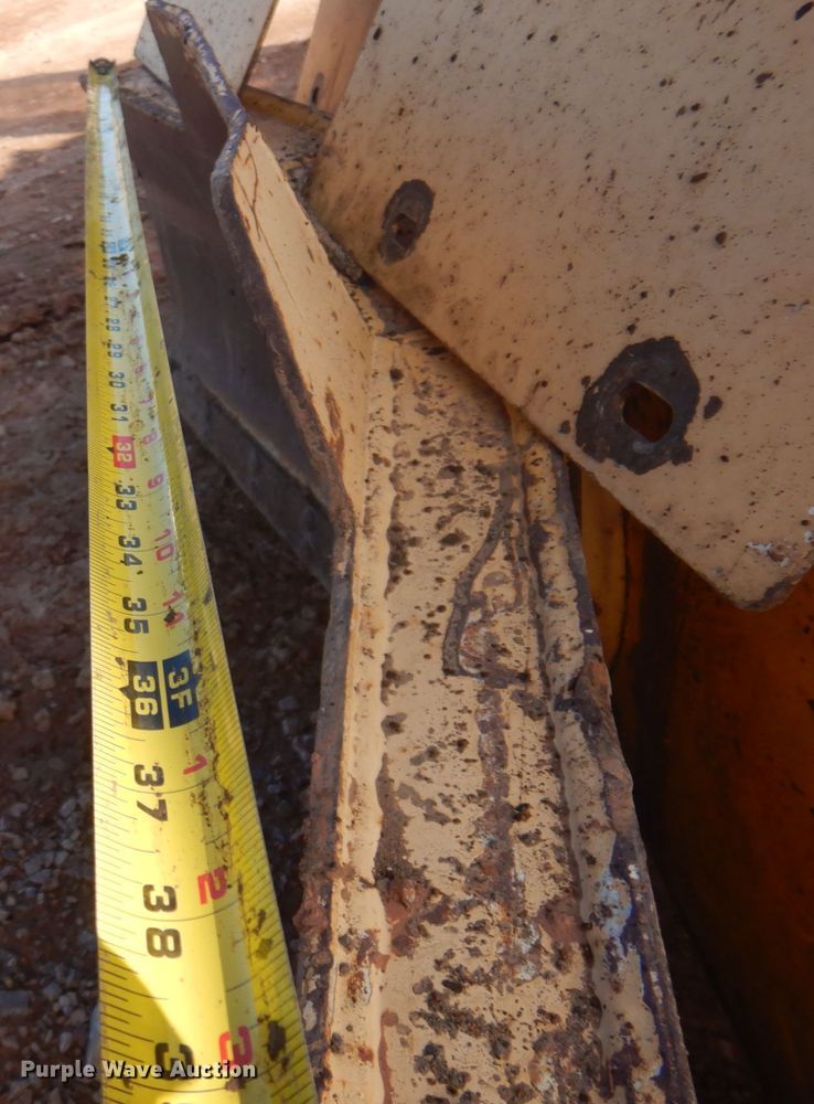 image for item JZ9817 (2) single drum vibratory rollers