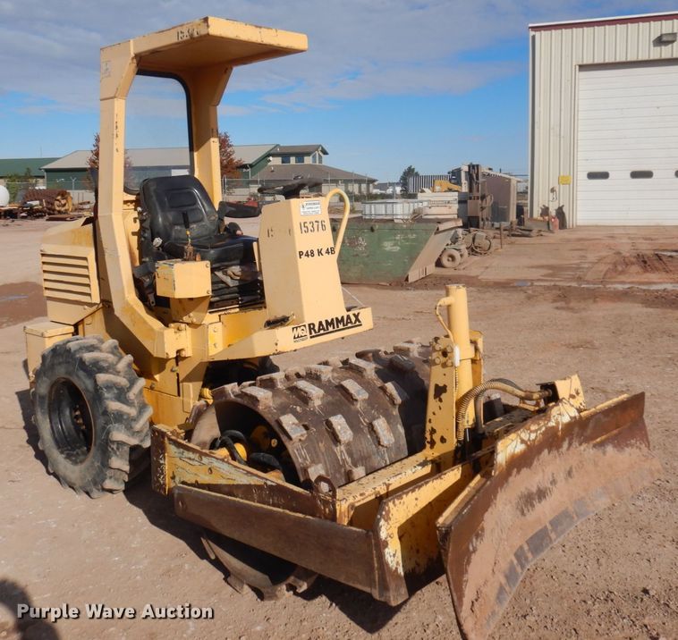 image for item JZ9818 2006 Rammax P48K4B  single drum vibratory roller