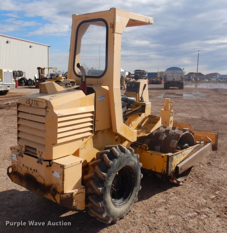 image for item JZ9818 2006 Rammax P48K4B  single drum vibratory roller