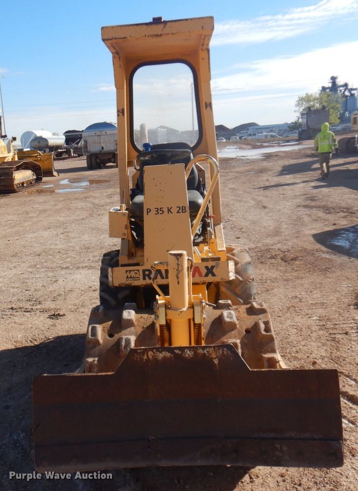 image for item JZ9819 2006 Rammax P35K2B  single drum vibratory roller