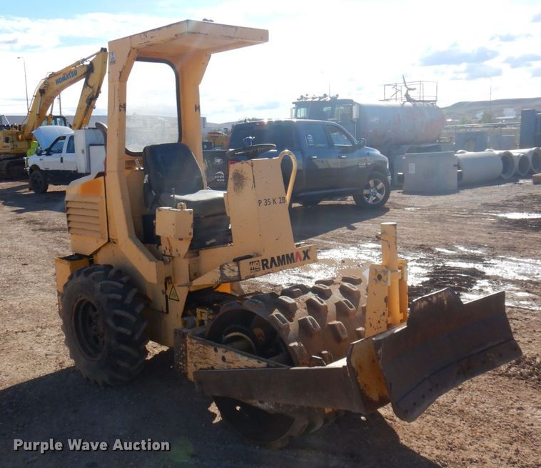 image for item JZ9819 2006 Rammax P35K2B  single drum vibratory roller