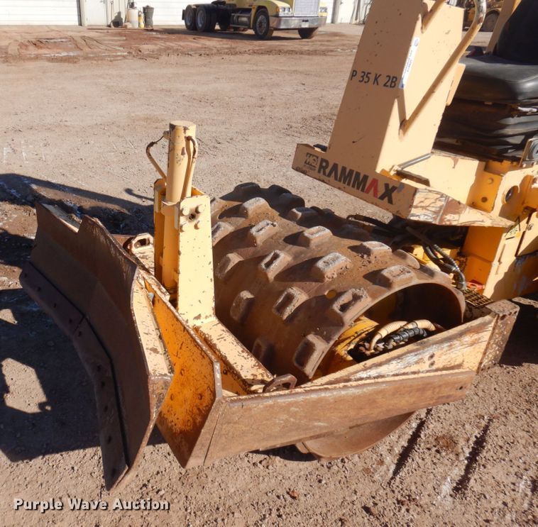 image for item JZ9819 2006 Rammax P35K2B  single drum vibratory roller