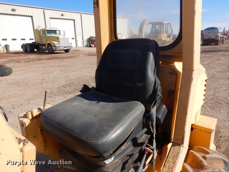 image for item JZ9819 2006 Rammax P35K2B  single drum vibratory roller