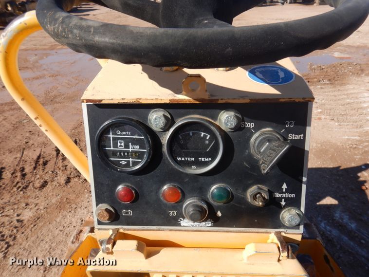 image for item JZ9819 2006 Rammax P35K2B  single drum vibratory roller