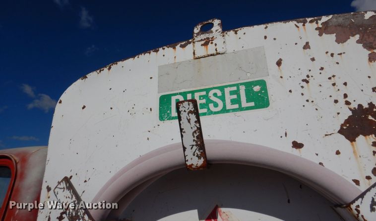 image for item JZ9820 Chevrolet C60  utility / service truck