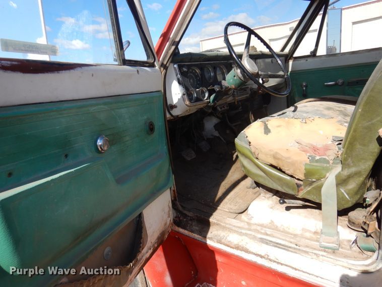 image for item JZ9820 Chevrolet C60  utility / service truck