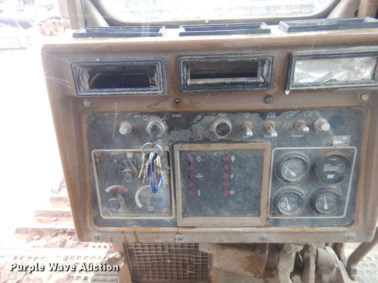 image for item JZ9824 1987 Caterpillar D7H  dozer