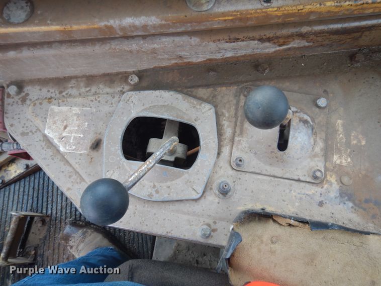 image for item JZ9824 1987 Caterpillar D7H  dozer