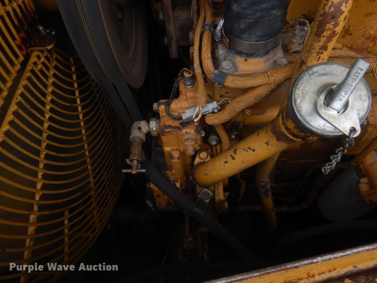 image for item JZ9824 1987 Caterpillar D7H  dozer