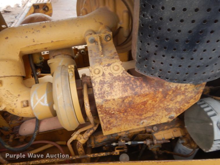 image for item JZ9824 1987 Caterpillar D7H  dozer