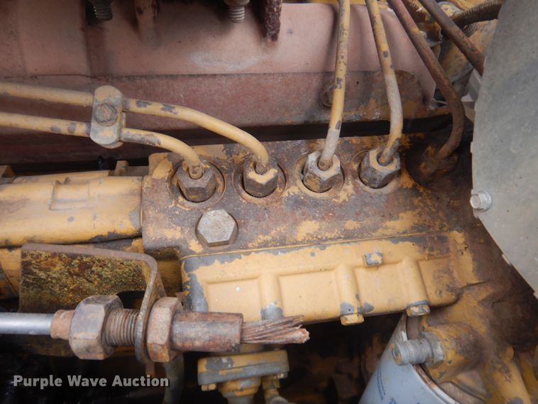 image for item JZ9824 1987 Caterpillar D7H  dozer