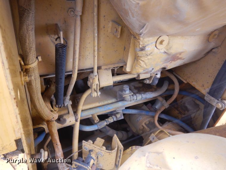 image for item JZ9824 1987 Caterpillar D7H  dozer