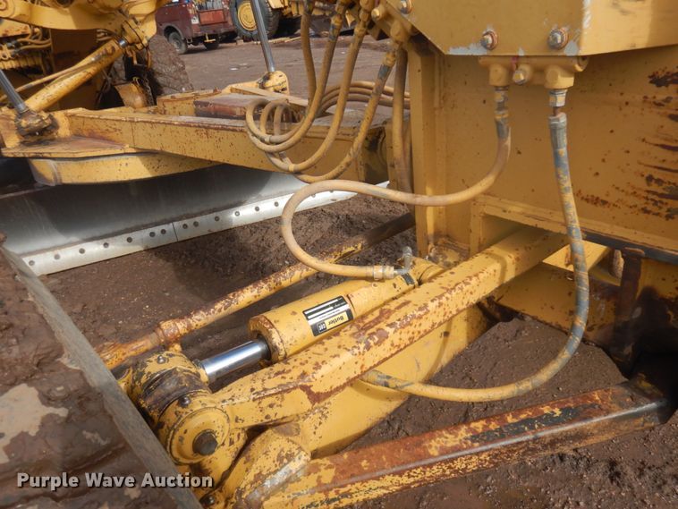 image for item JZ9827 1987 Caterpillar 140G  motor grader