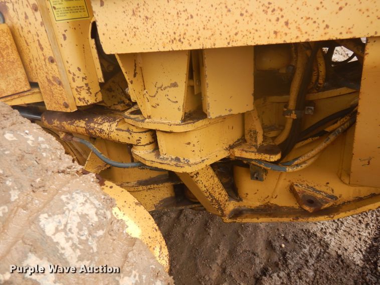 image for item JZ9827 1987 Caterpillar 140G  motor grader