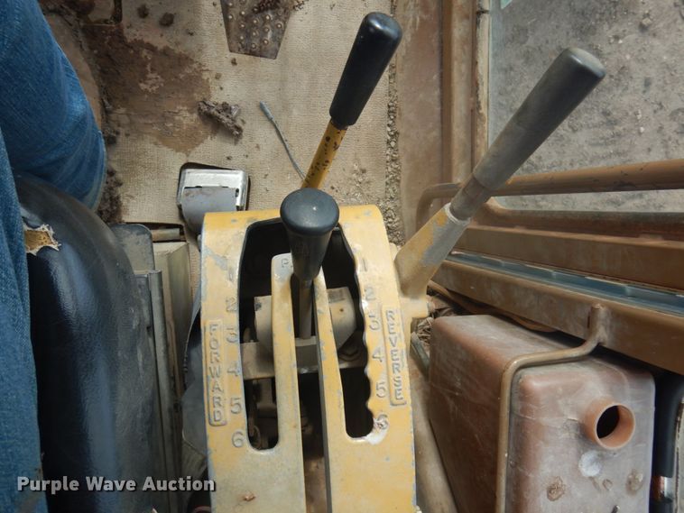 image for item JZ9827 1987 Caterpillar 140G  motor grader