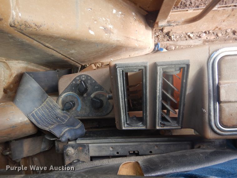 image for item JZ9827 1987 Caterpillar 140G  motor grader