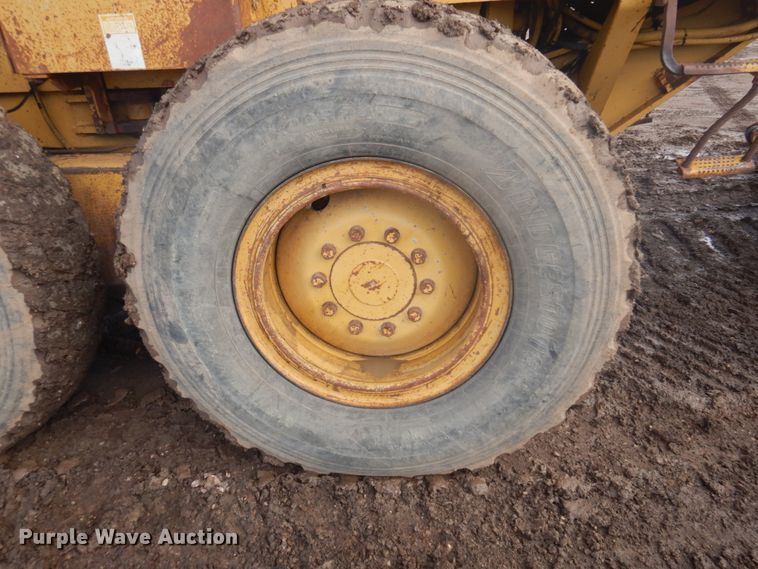 image for item JZ9827 1987 Caterpillar 140G  motor grader