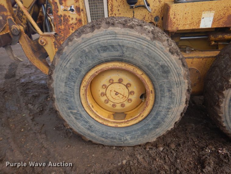 image for item JZ9827 1987 Caterpillar 140G  motor grader